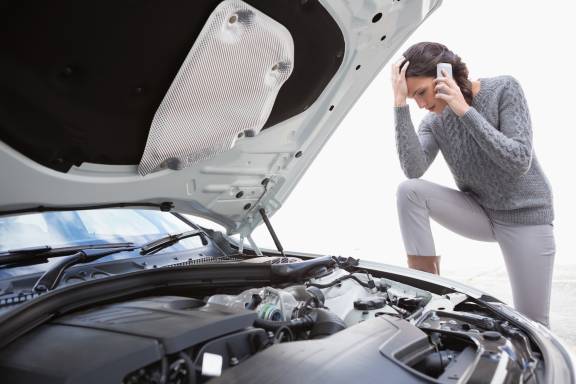 Dream About Car Breaking Down Meaning