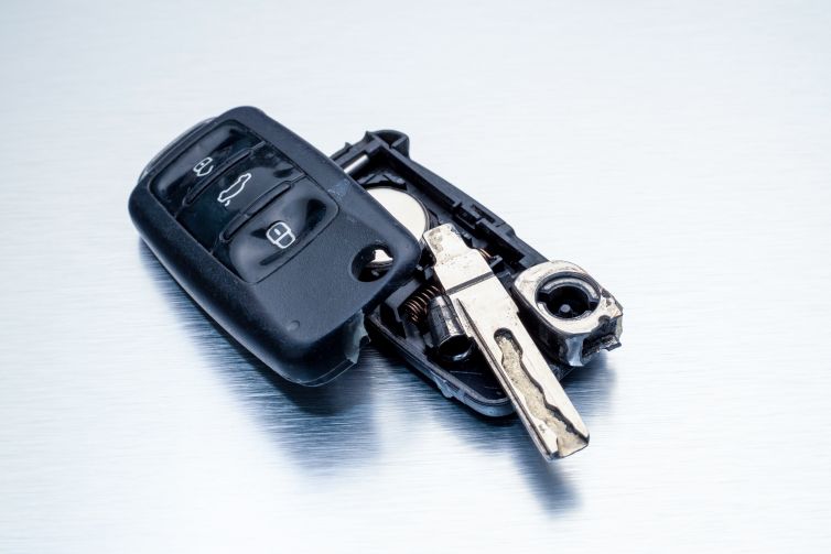 Dream About Car Key Breaking Meaning